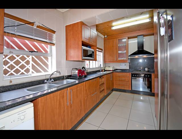 3 BEDROOM HOUSE FOR SALE IN CROSBY